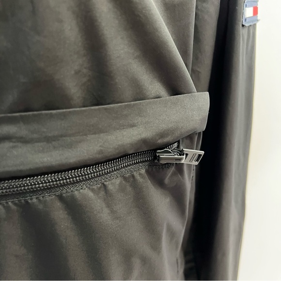 Vintage Tommy Hilfiger Jean Windbreaker 90s spell out Anorak Jacket Vtg - Picture 6 of 11